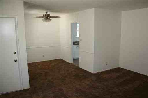 2211 E Harding St #2211 - Photo 3 of 8