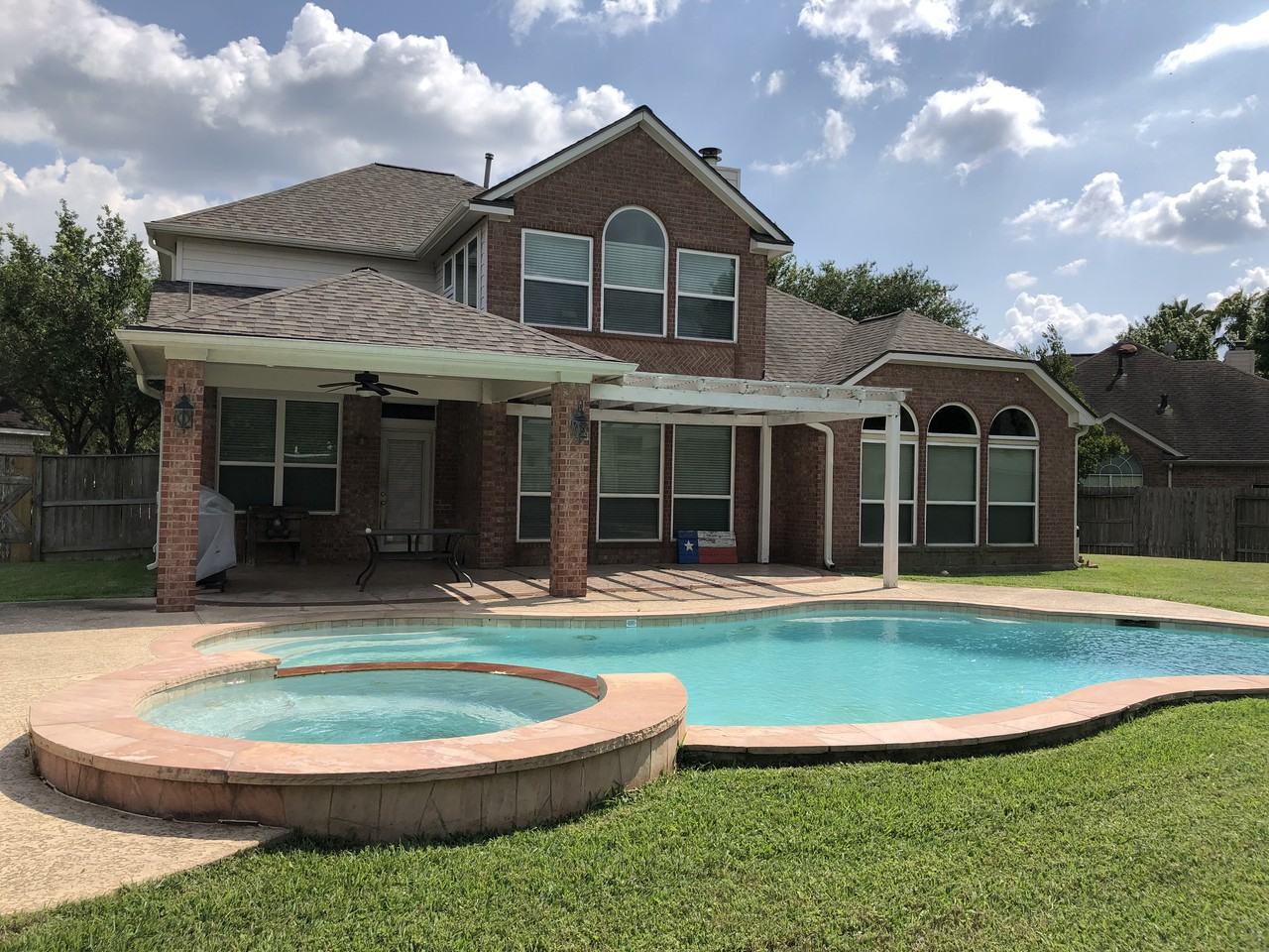 1330 Mayberry Cir - Photo 2 of 46