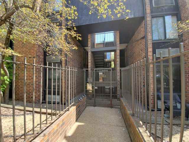 2225 N Halsted St #14