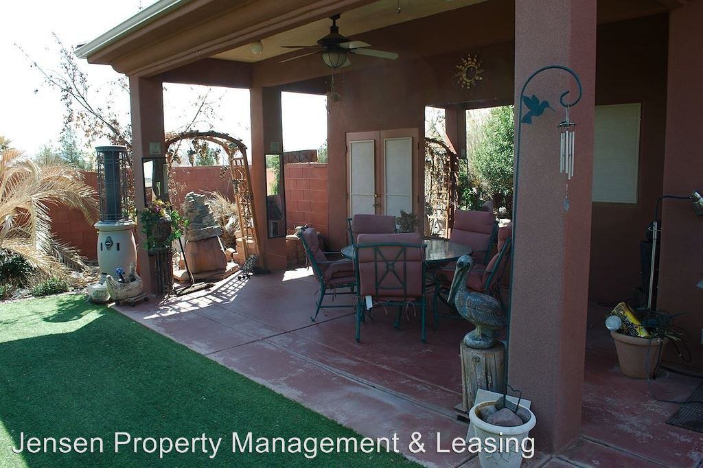 1520 N Dove Ln - Photo 3 of 37