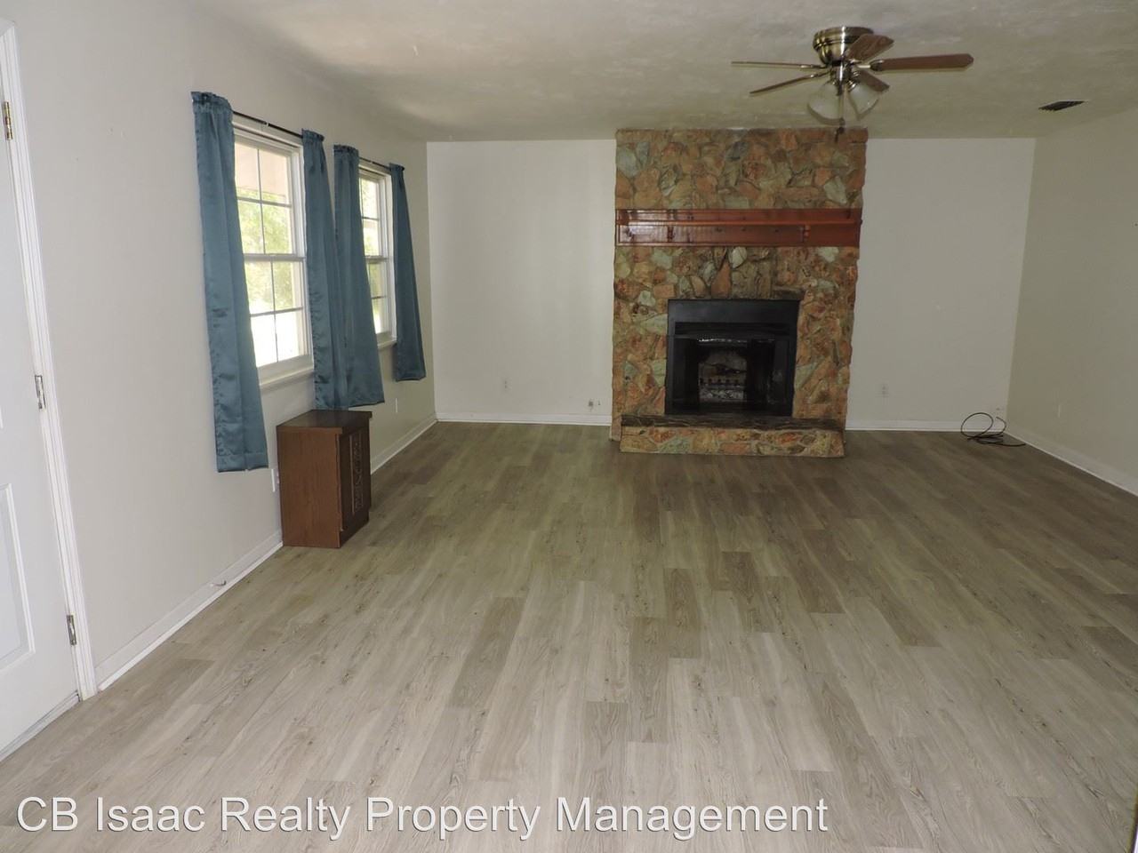 5215 NE 255th Dr - Photo 2 of 9