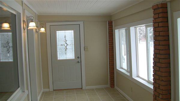 1011 Princeton Ave - Photo 3 of 10