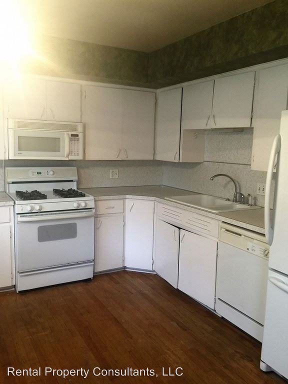 3648 Kalamazoo Ave SE - Photo 3 of 7