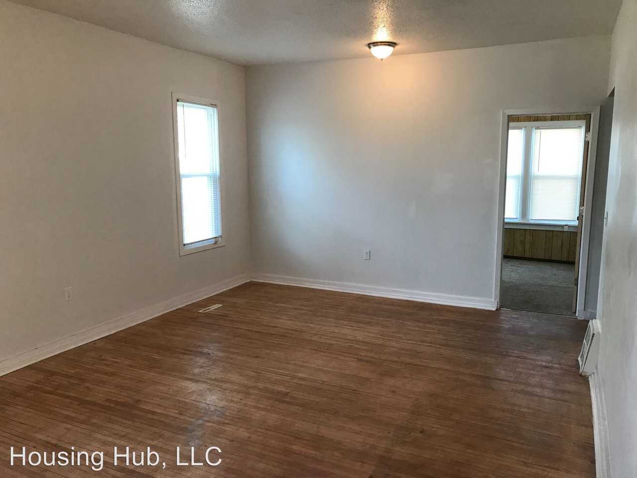 3107 Upton Ave N - Photo 2 of 9