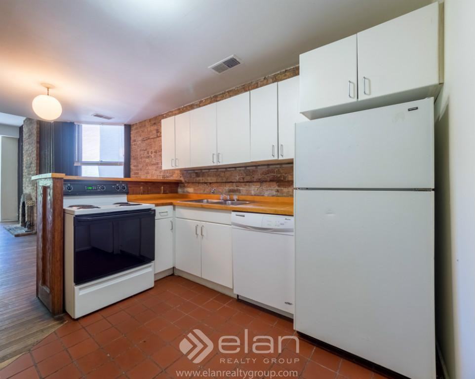 2908 N Broadway - Photo 2 of 6