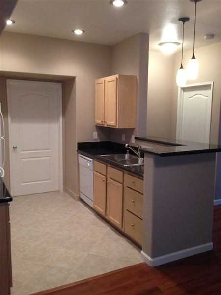 Southgate 2001 - $850 - 2Bed - Photo 2 of 5