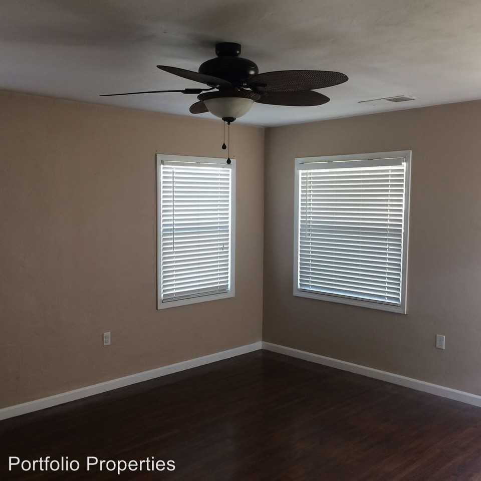 8725 Greenfield Park Dr - Photo 3 of 18