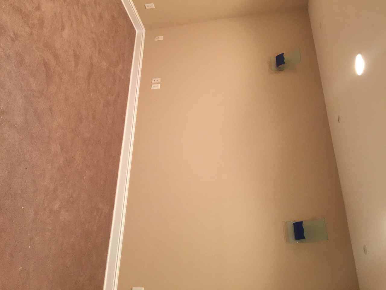 626 N Washington Ave - Photo 3 of 9