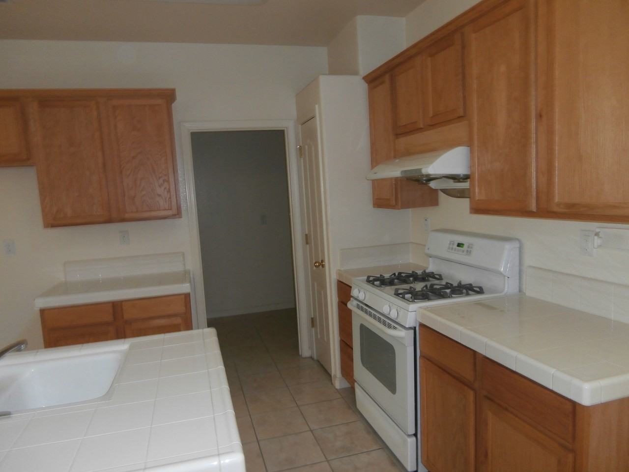 3054 Scarlet Oak Dr - Photo 4 of 9