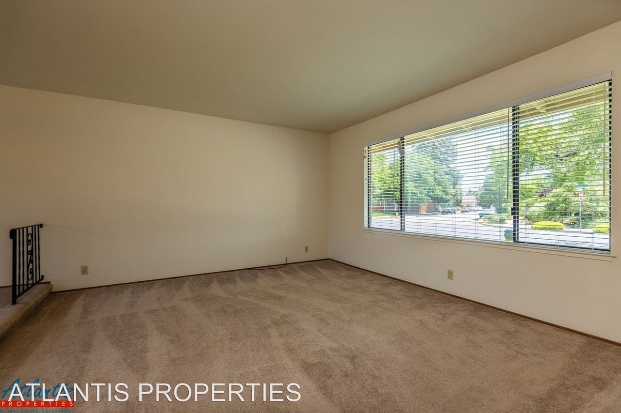 4009 Luneta Dr - Photo 2 of 14