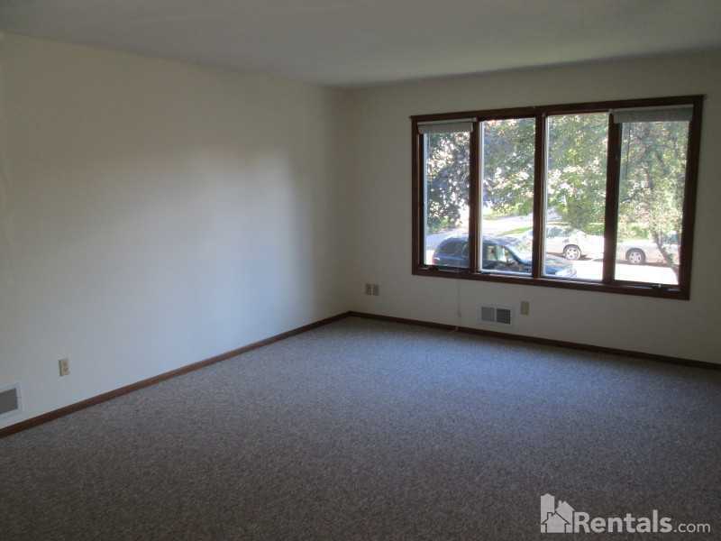 1413 Winchell St - Photo 2 of 7
