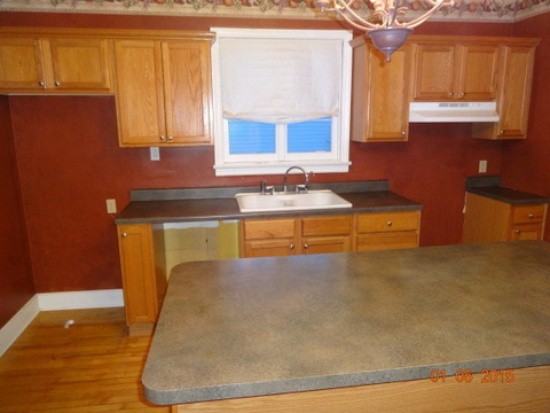 317 E Main St - Photo 2 of 9