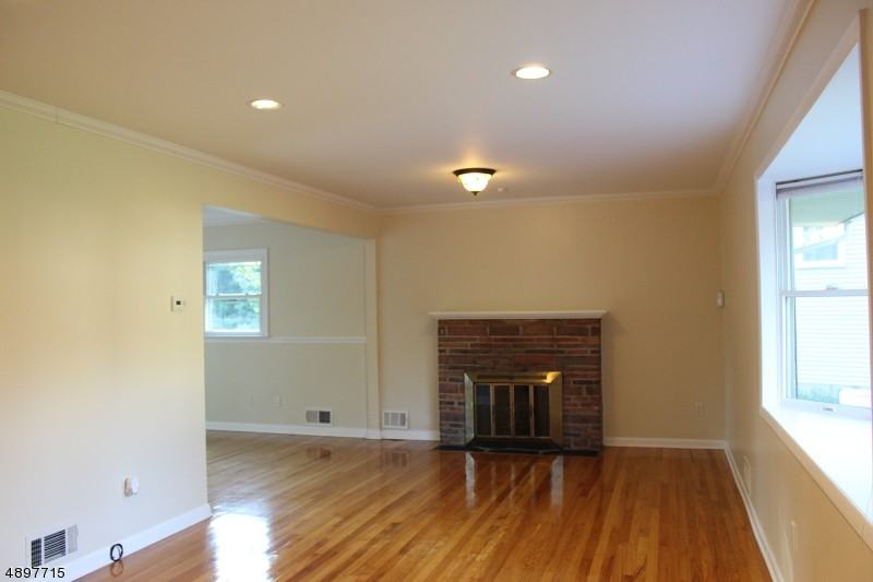 151 Vinton Cir - Photo 3 of 13