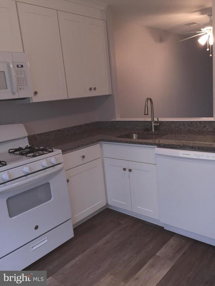 154 William Penn Dr - Photo 3 of 15