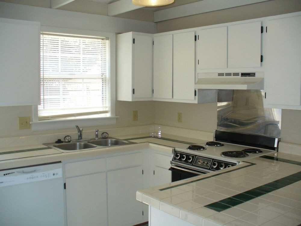 4105 Bear Court - Photo 3 of 10