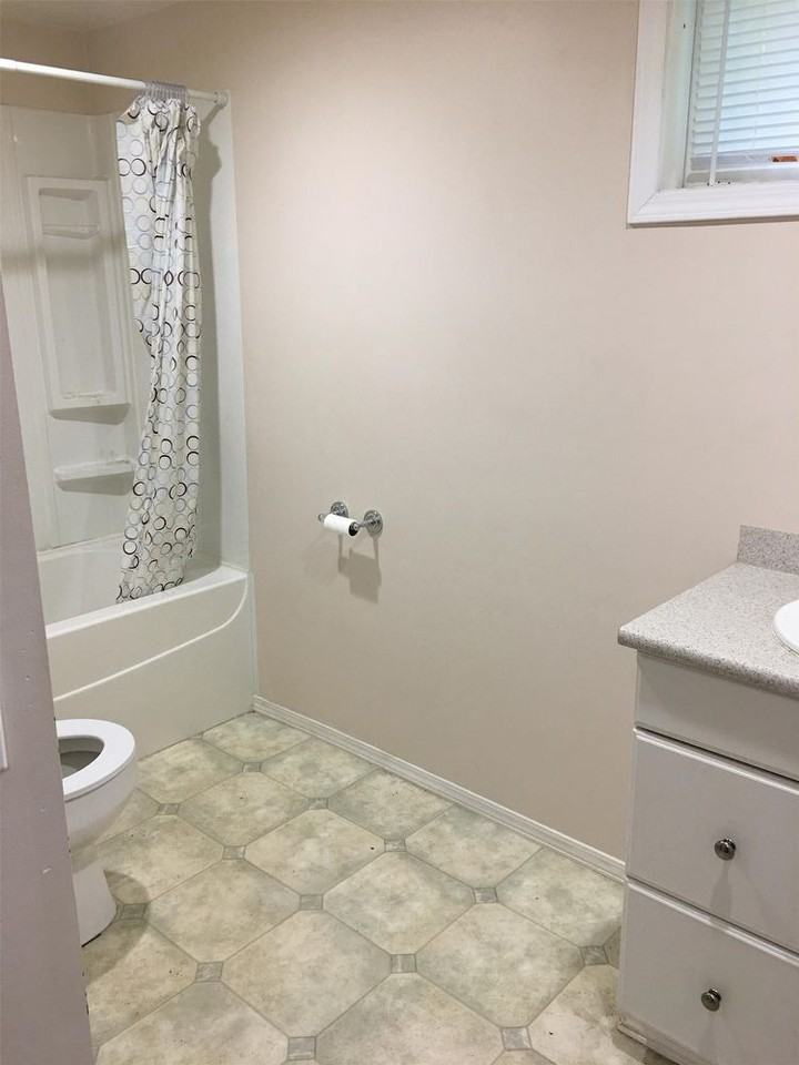 2775 Hammond Avenue - B - Photo 2 of 5