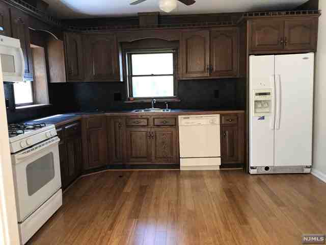 574 West Saddle River Road - Photo 2 of 10