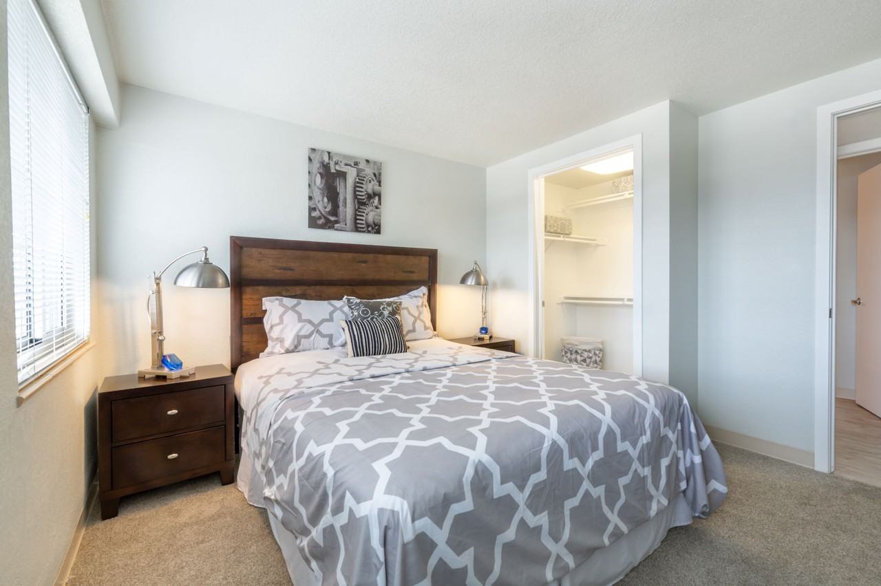 1375 High - Photo 5 of 38