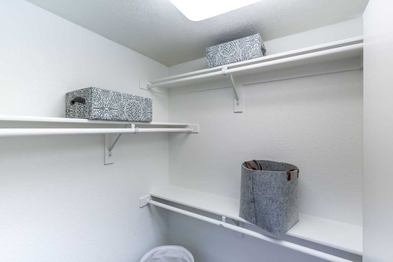 1375 High - Photo 6 of 38