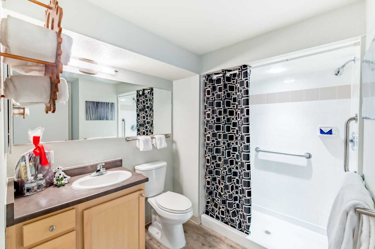 1375 High - Photo 7 of 38