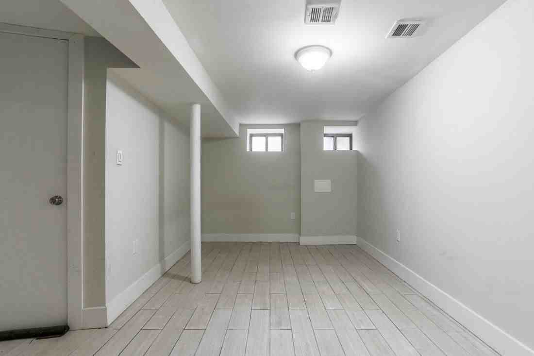 285 Cornelia St #1L - Photo 2 of 10