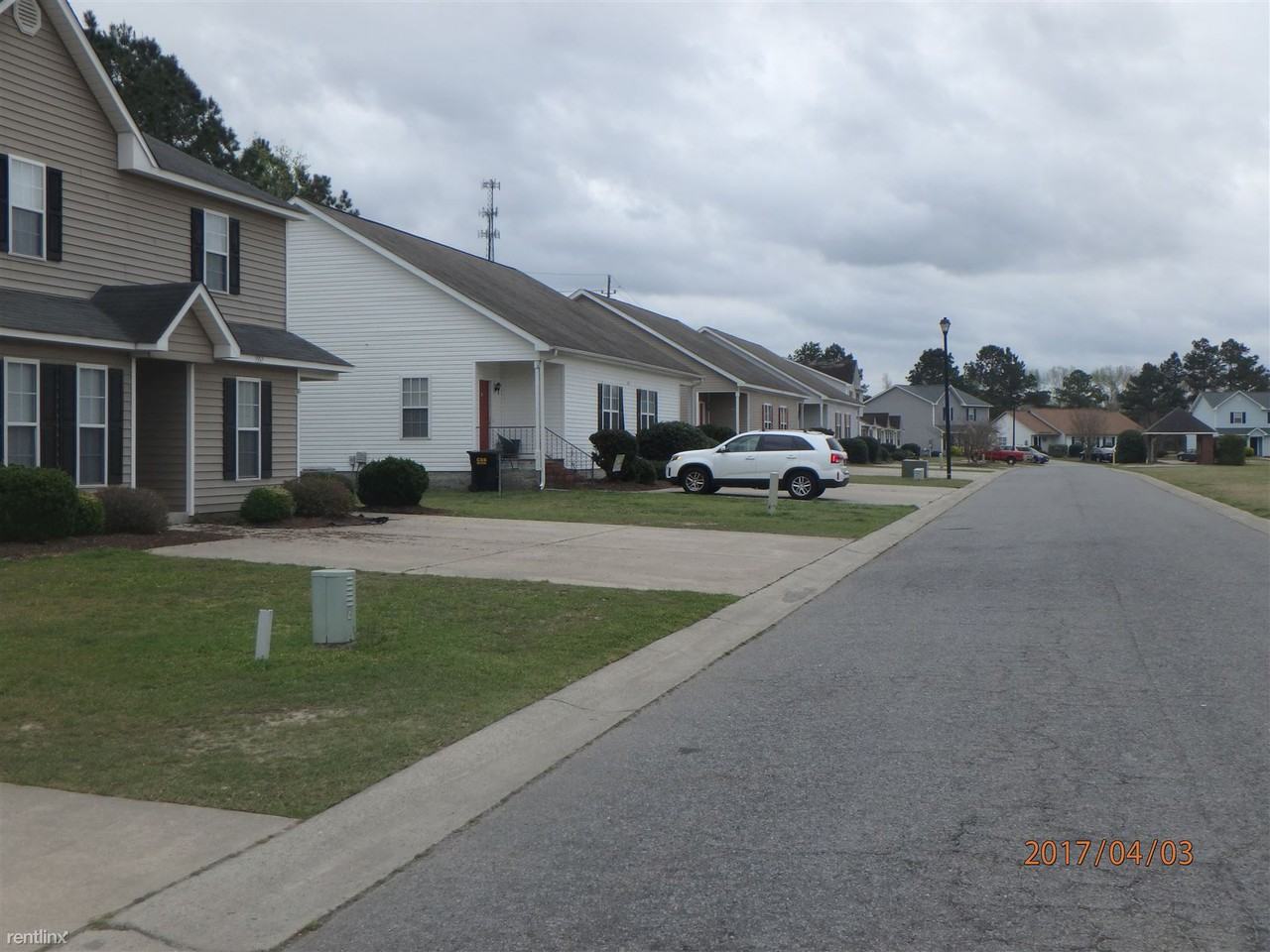 1610 Hollow Dr - Photo 2 of 11