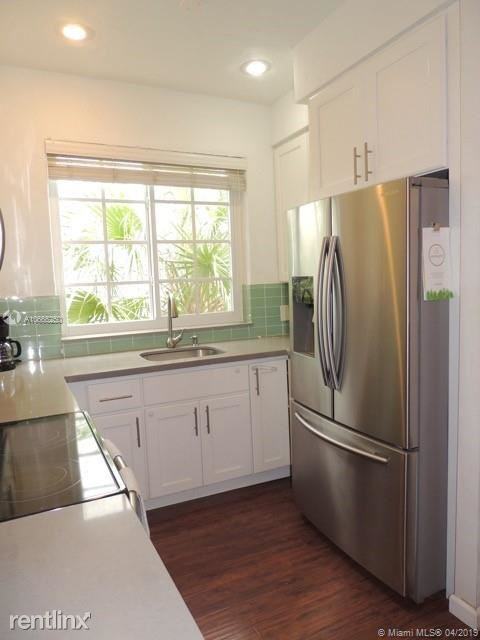 1337 Pennsylvania Ave - Photo 2 of 9