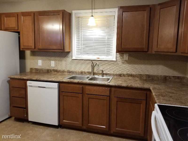 413 Pine Street - Photo 3 of 16