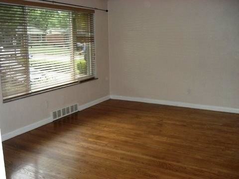 1206 Oakleaf Dr - Photo 2 of 11