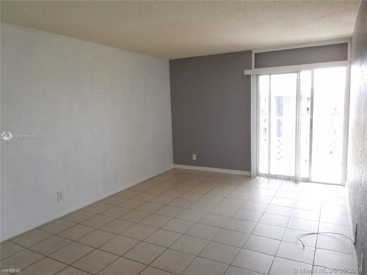 801 NW 47th Ave - Photo 3 of 7