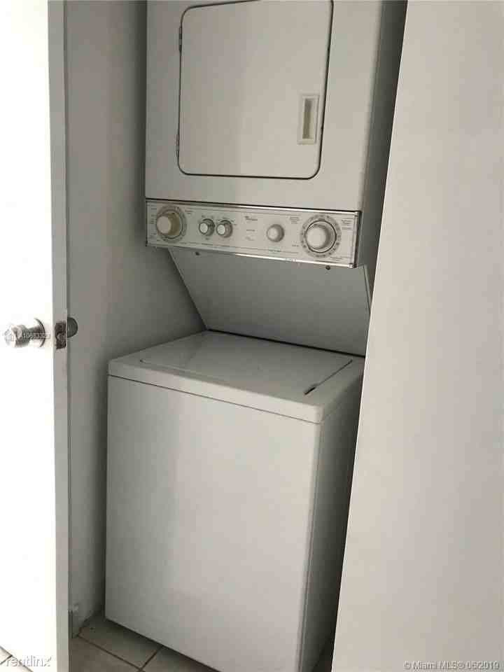 1 Glen Royal Pkwy - Photo 3 of 11