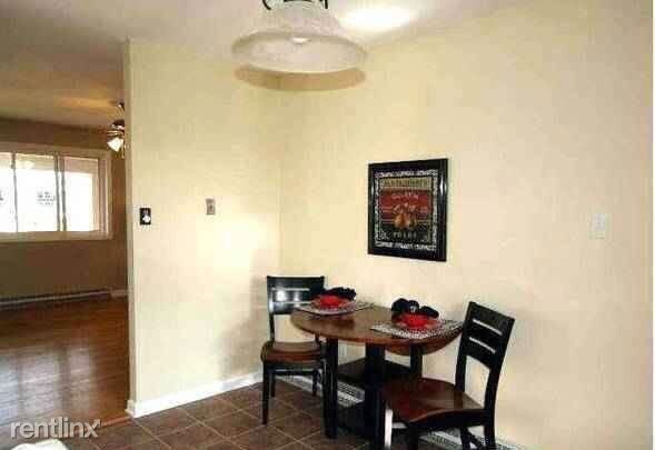 154 S Prospect St - Photo 2 of 9