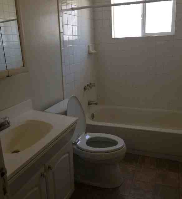 525 12th Ave SE - Photo 3 of 9