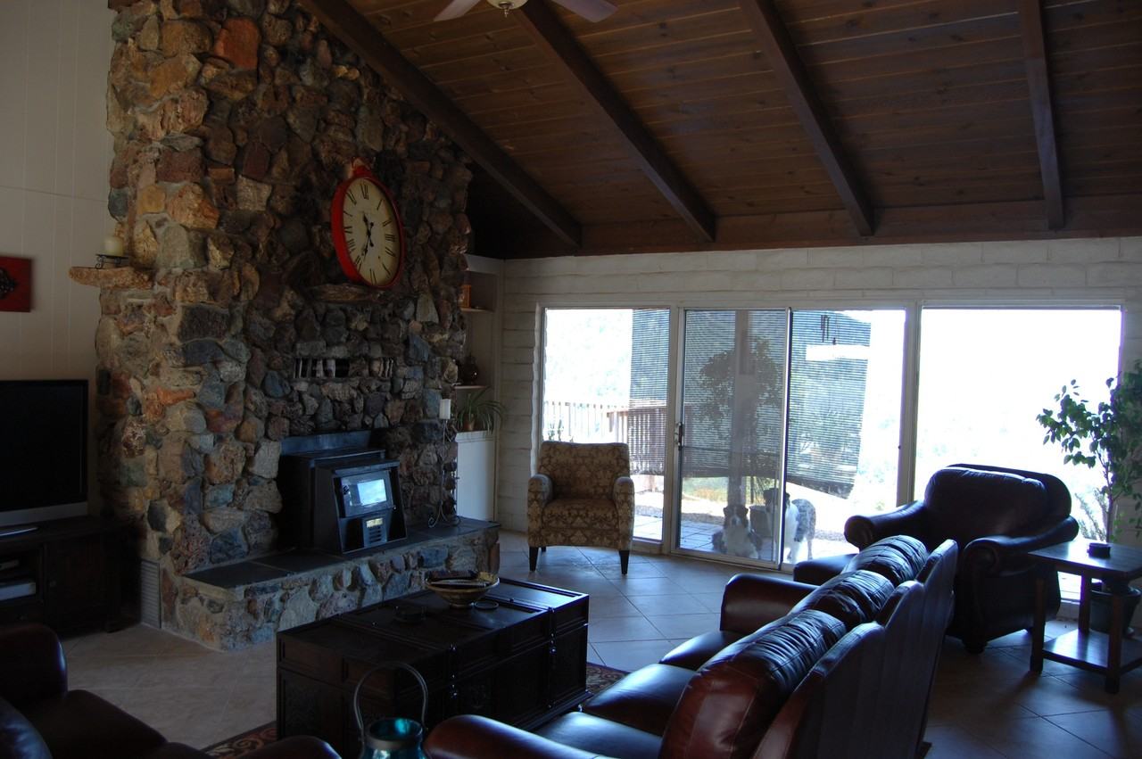 16991 McGill Rd - Photo 3 of 17