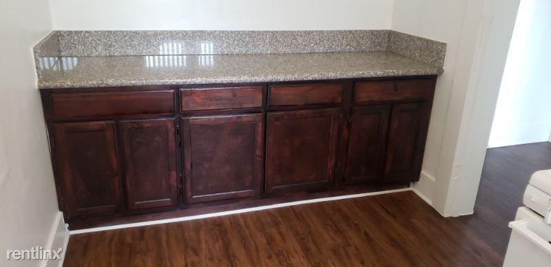 1330 W 11th St Los 11 - Photo 3 of 13