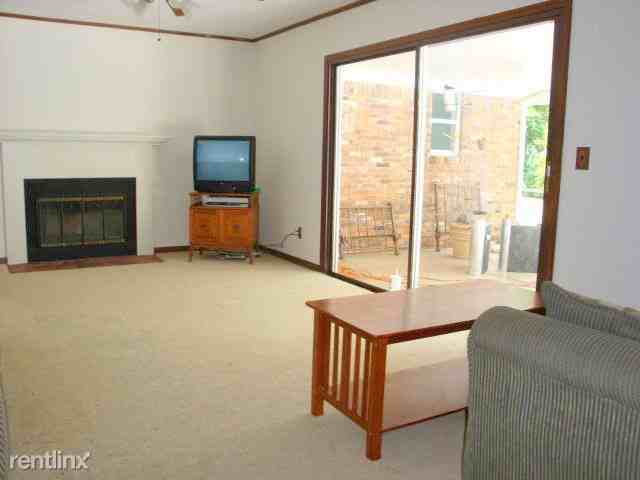 8951 Yarmouth Rd - Photo 2 of 16