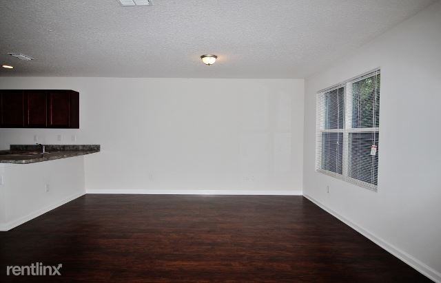 657 Herman St - Photo 3 of 11