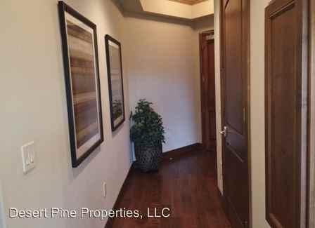 363 SW Bluff Dr - Photo 3 of 20