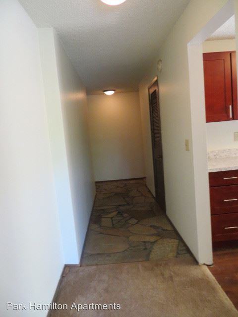 1501 California Ave SW - Photo 3 of 10
