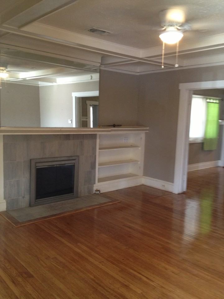 2905 Hemphill St - Photo 3 of 12