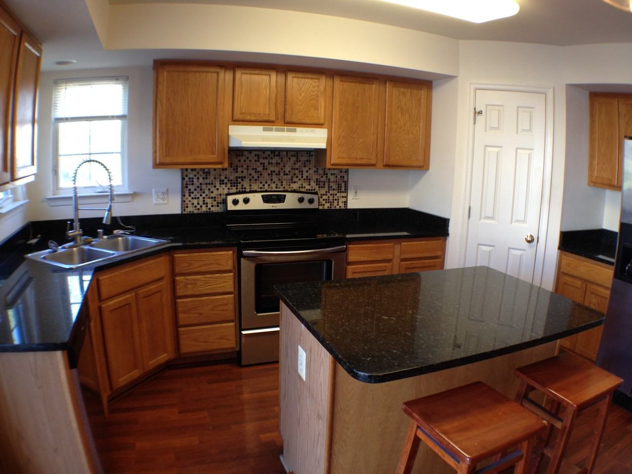 7267 Cedar Ave - Photo 2 of 24