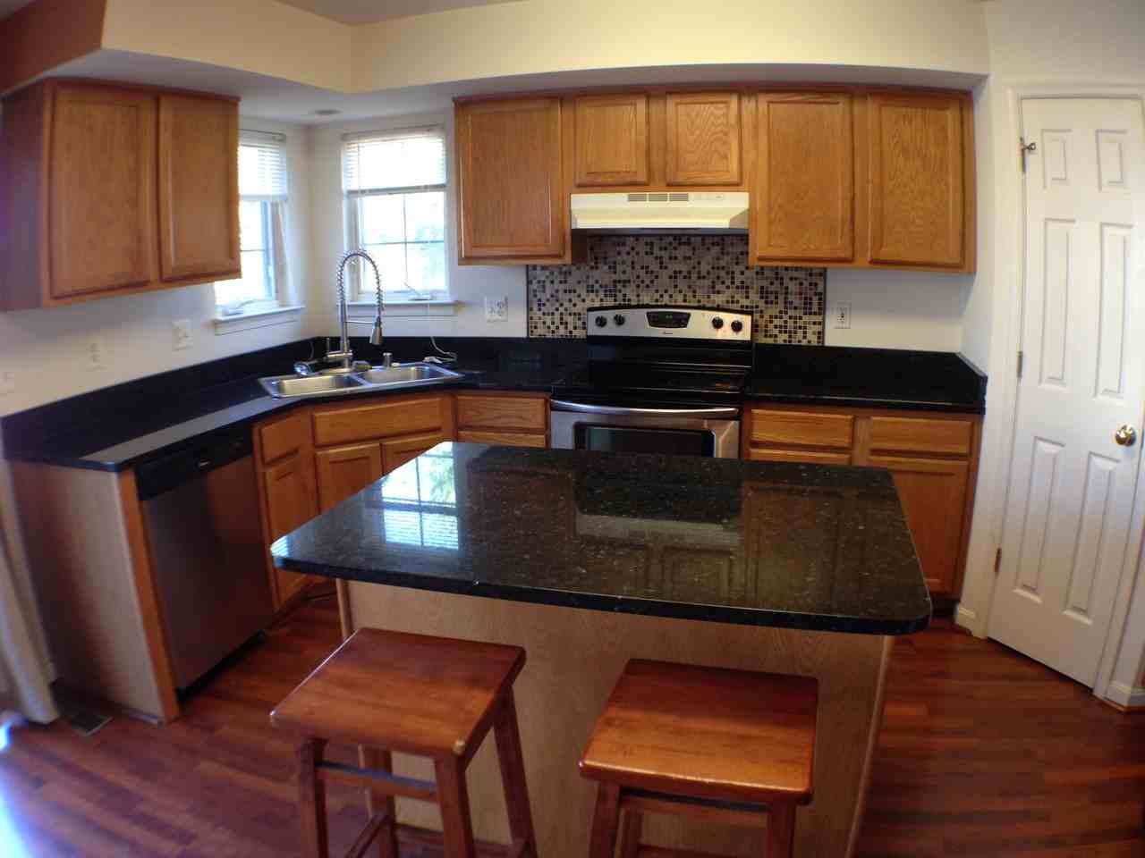 7267 Cedar Ave - Photo 3 of 24