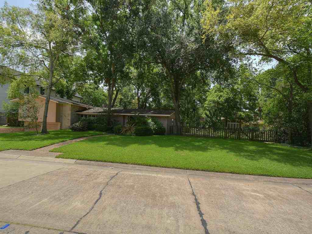 8831 Winningham Ln - Photo 3 of 44