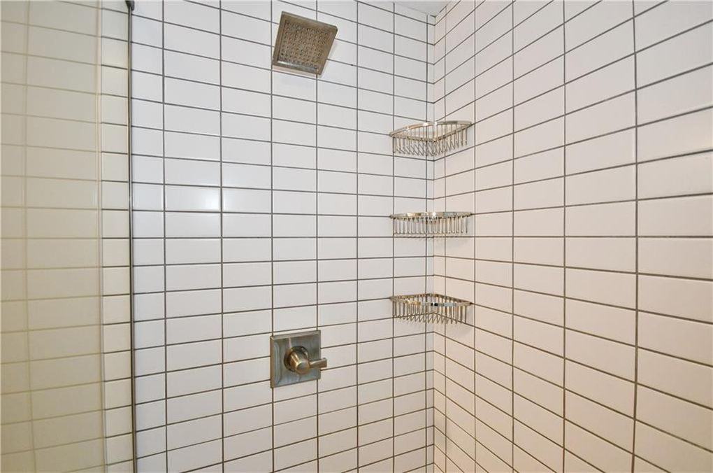 2906 Penn Ave - Photo 2 of 21