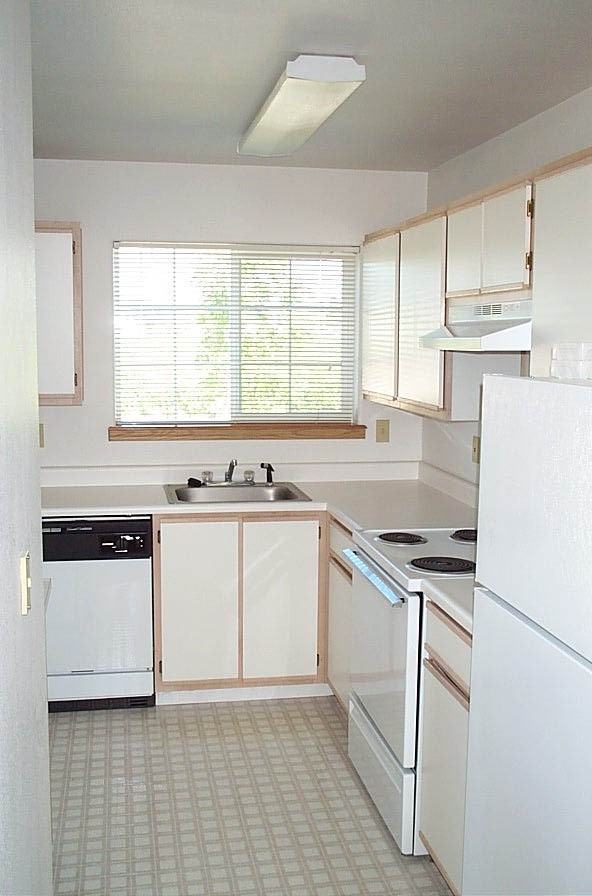 3009 S Troutdale Rd - Photo 3 of 14