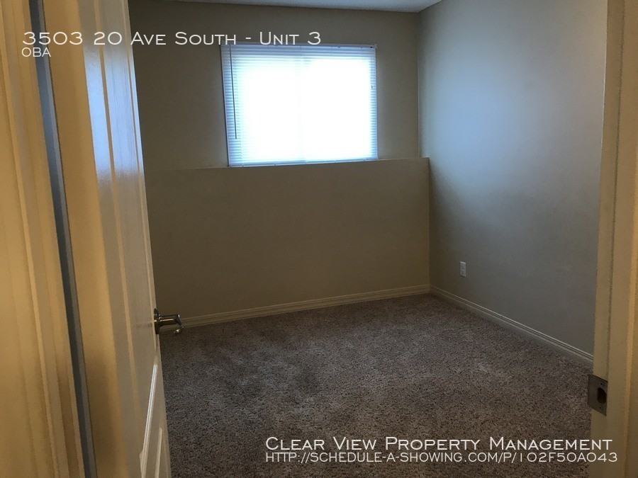 3503 20 Ave South - Unit 3 - Photo 3 of 7