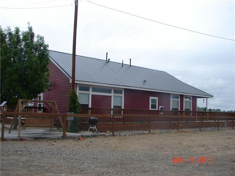 421 W River Rd - Photo 2 of 19