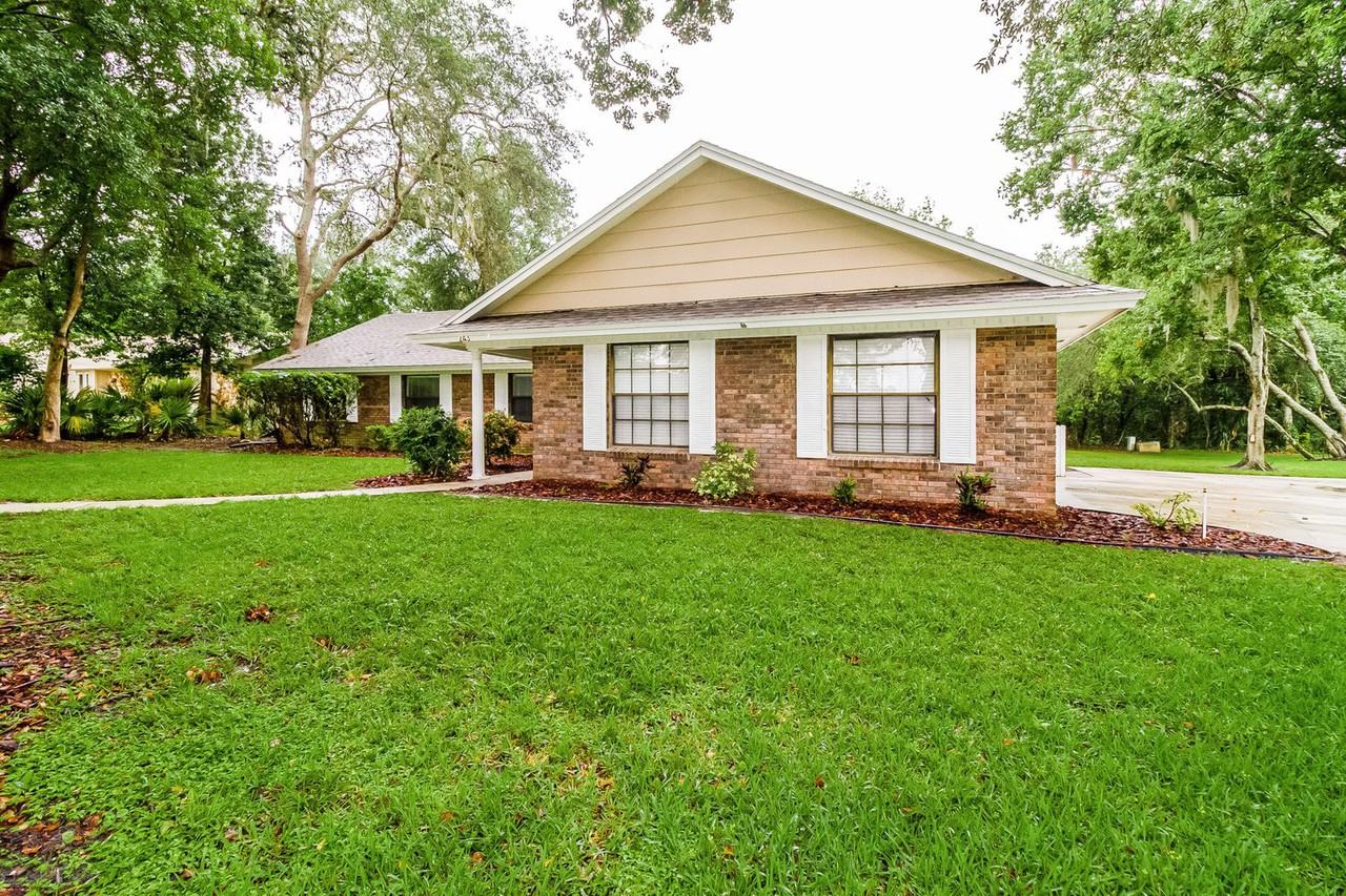 243 E Hornbeam Dr - Photo 3 of 17