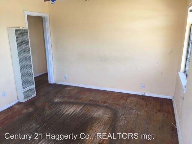 1319 Chadbourne St - Photo 3 of 9