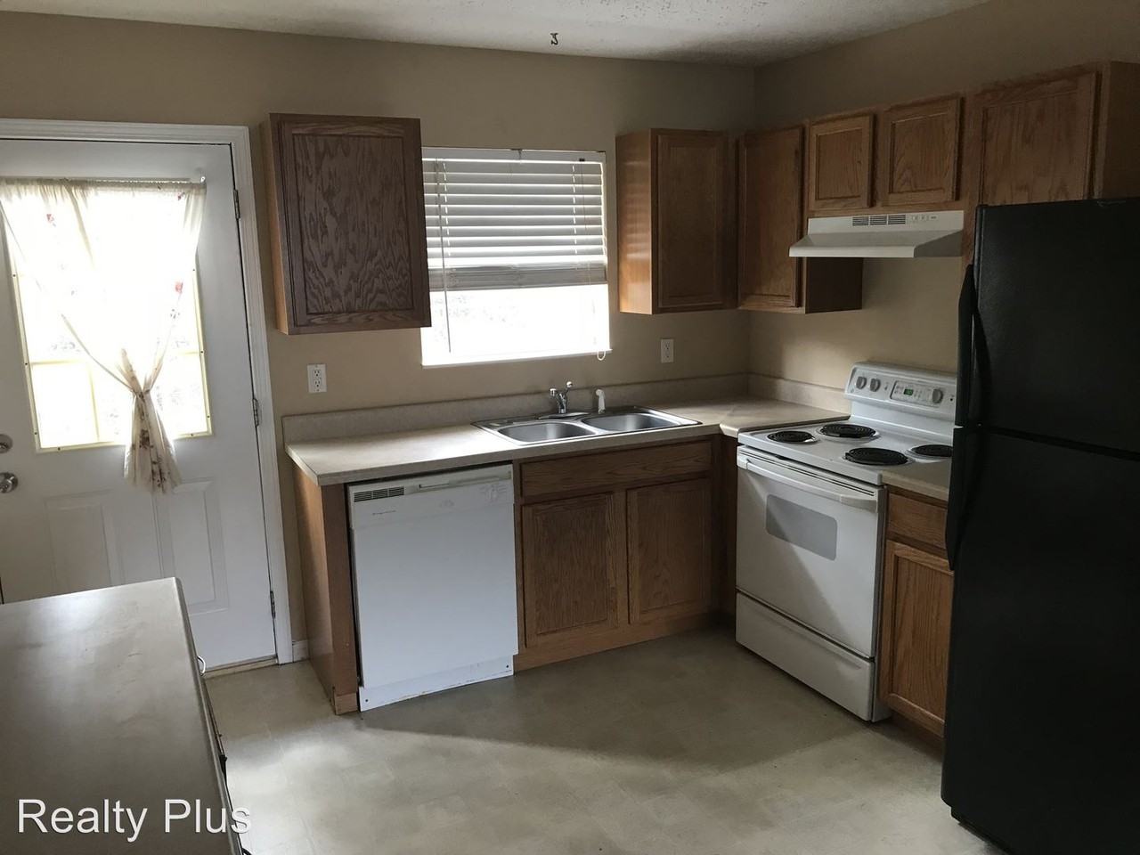 171 Red Bud Ln - Photo 3 of 12